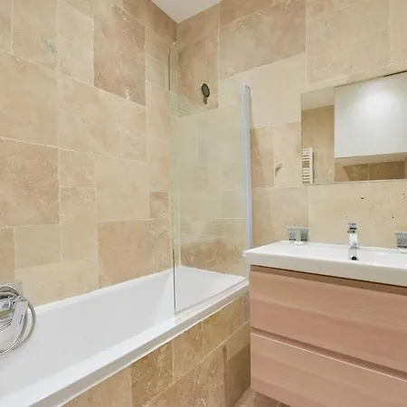 Apartment Vieux Murs - Brand New Flat For 4, Ac, Wifi Center Old Antibes