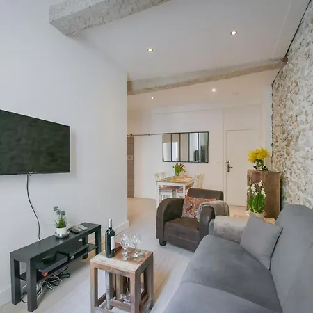 Appartement Vieux Murs - Brand New Flat For 4, Ac, Wifi Center Old