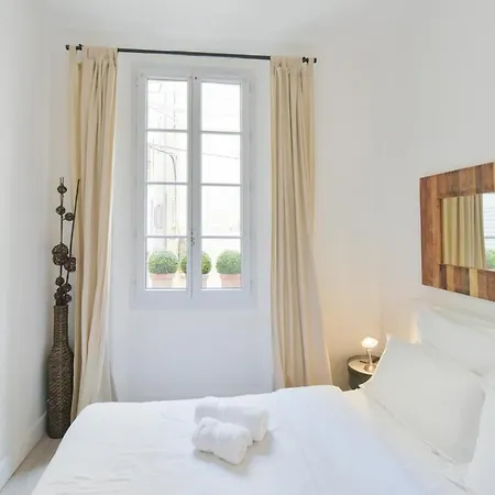 Vieux Murs - Brand New Flat For 4, Ac, Wifi Center Old Antibes