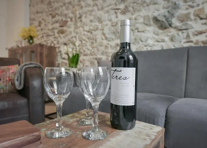 Vieux Murs - Brand New Flat For 4, Ac, Wifi Center Old *