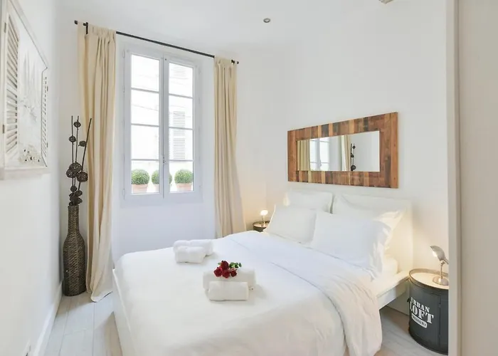 Vieux Murs - Brand New Flat For 4, Ac, Wifi Center Old