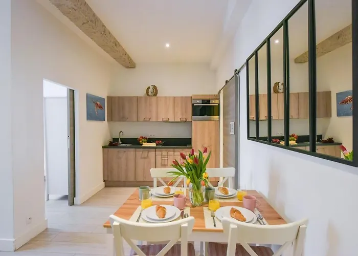 Daire Vieux Murs - Brand New Flat For 4, Ac, Wifi Center Old