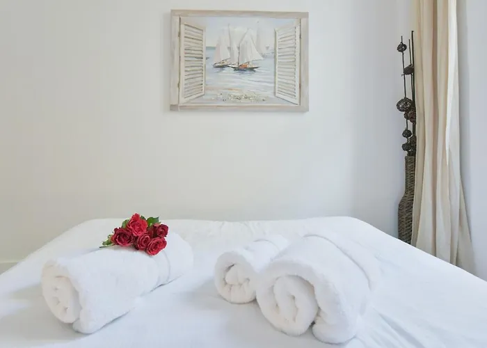 Daire Vieux Murs - Brand New Flat For 4, Ac, Wifi Center Old *